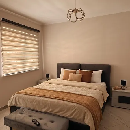 Lägenhet Residence Central Tirana *