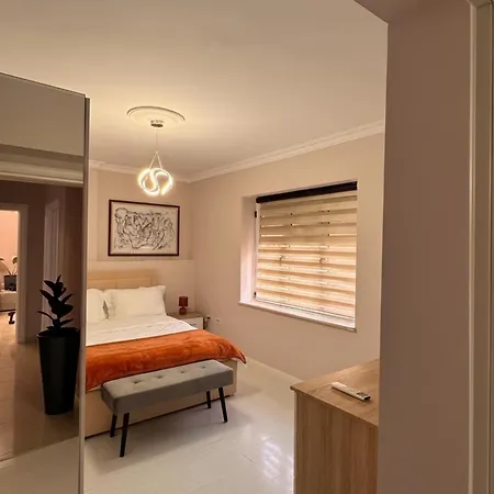 Residence Central Tirana Lägenhet